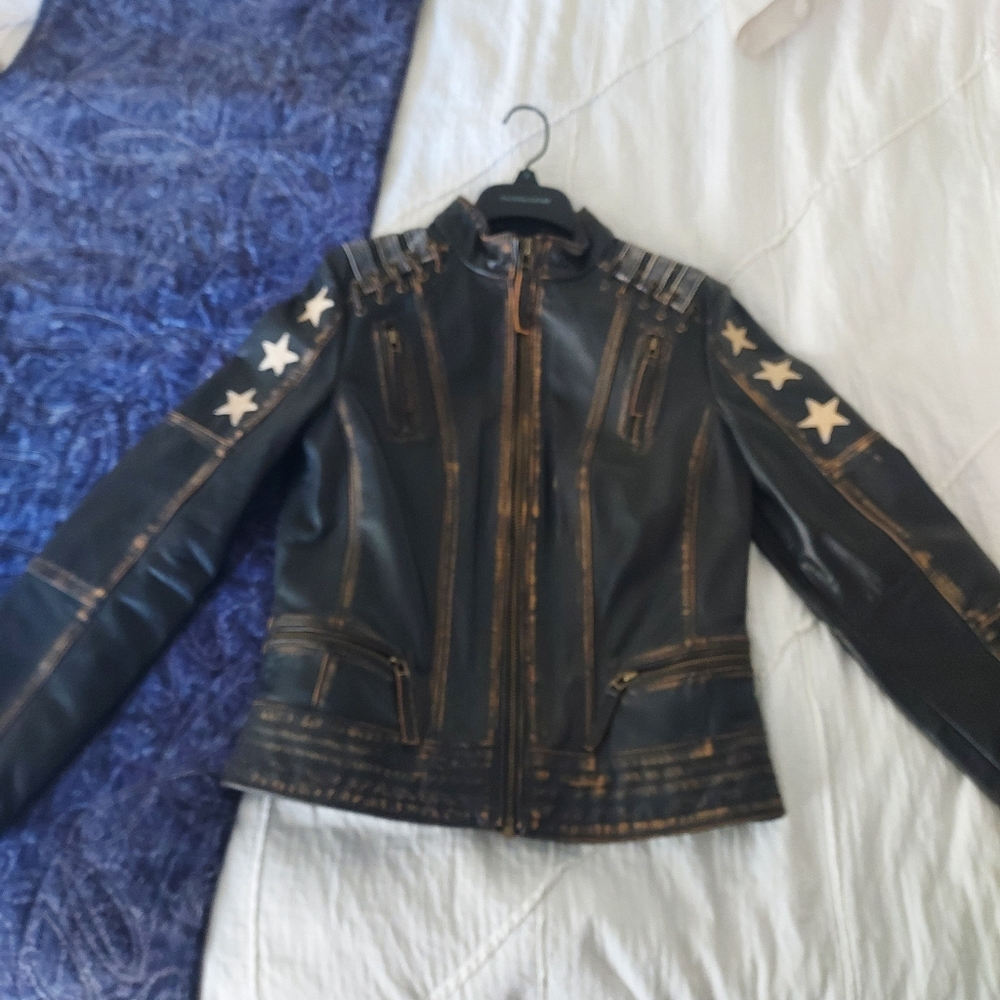 Black Rivet (Wilsons Leather) Distressed Leather Jacket with Star Details, S - Picture 10 of 16